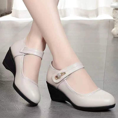 zapatos-de-piel-con-punta-redonda